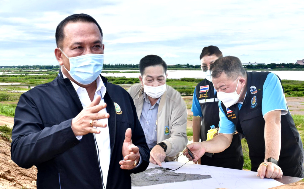 กรมชลฯ ลงพื้นที่นครสวรรค์ ติดตามความคืบหน้างานฟื้นฟูบึงบอระเพ็ด 