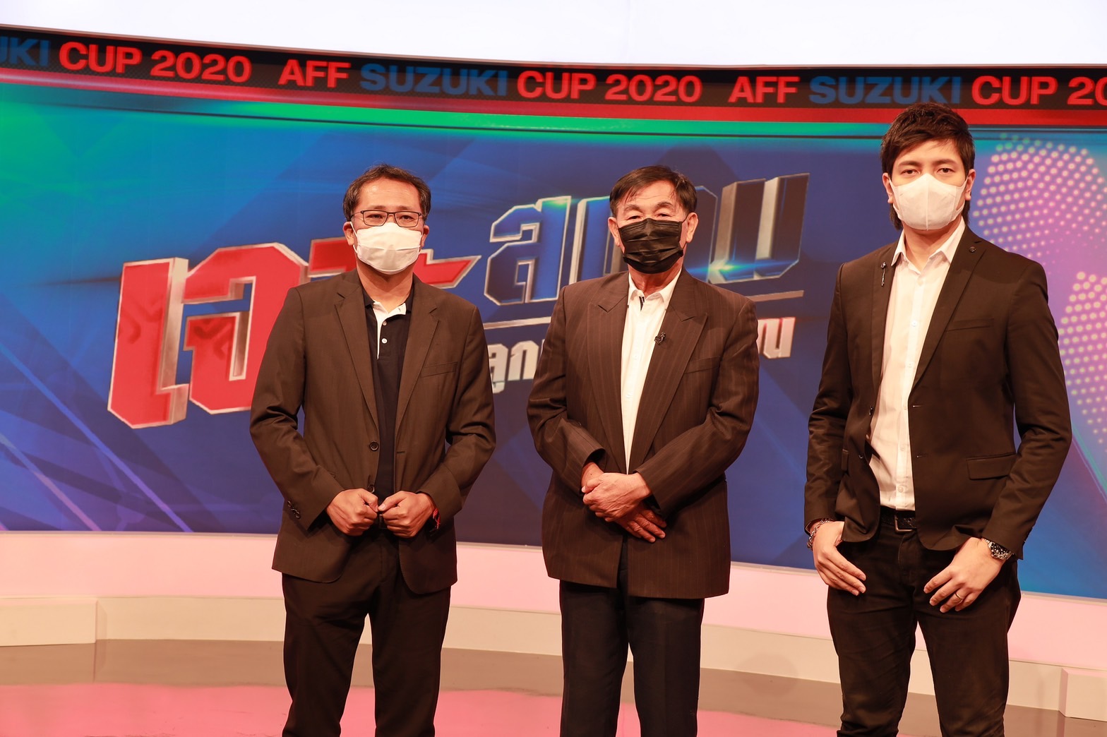“เจาะสนาม ลูกหนังอาเซียน” พบกับปรมาจารย์ลูกหนัง “โค้ชเฮง” วิทยา เลาหกุล วิเคราะห์ไทย VS สิงคโปร์ ส่งท้ายรอบแบ่งกลุ่ม AFF SUZUKI CUP 2020  เสาร์ที่ 18 ธ.ค.นี้