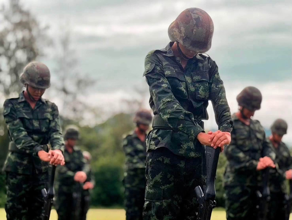เปิดข้อกฎหมาย "แต่งเครื่องแบบทหาร-เลียนแบบทหาร" ผิดอย่างไร?