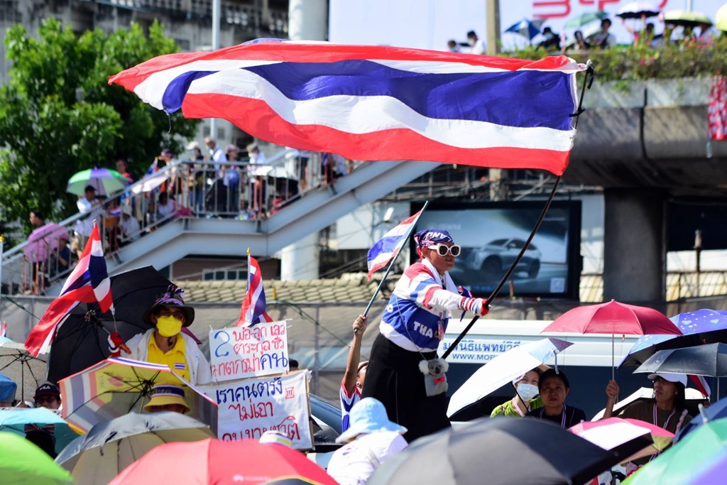 “รวมพลังแผ่นดินฯ” ชุมนุมใหญ่ที่อนุสาวรีย์ชัยฯ หนุนแนวหน้า ย้ำ 3 ข้อเรียกร้องปกป้องอธิปไตย