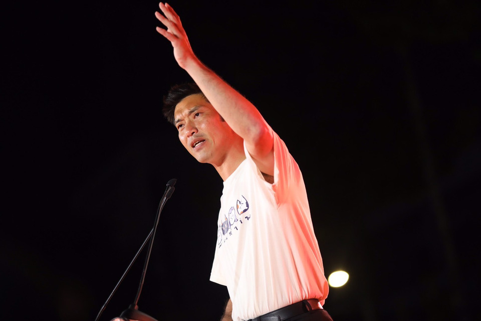 “ธนาธร” ปิดเวทีสามย่าน ลั่นปี 69 โอกาสทองตั้งรัฐบาลประชาชน ชู “ณัฐพงษ์” นายกฯ ที่ฝ่ายคอร์รัปชันกลัวที่สุด 