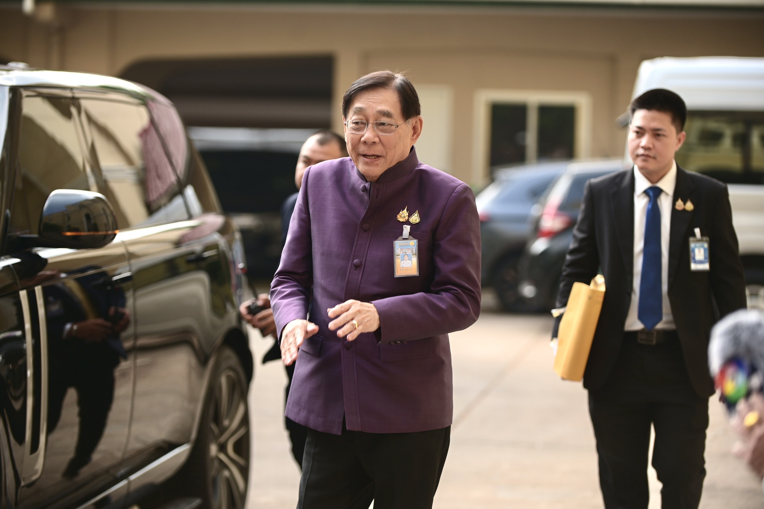 "พิชัย" ขอดูรายละเอียดใช้ตั๋วสัญญาเงิน "นายกฯ" เลี่ยงภาษีอย่างไร เตรียมชี้แจง พรก.เพิ่มอำนาจตลาดหลักทรัพย์  