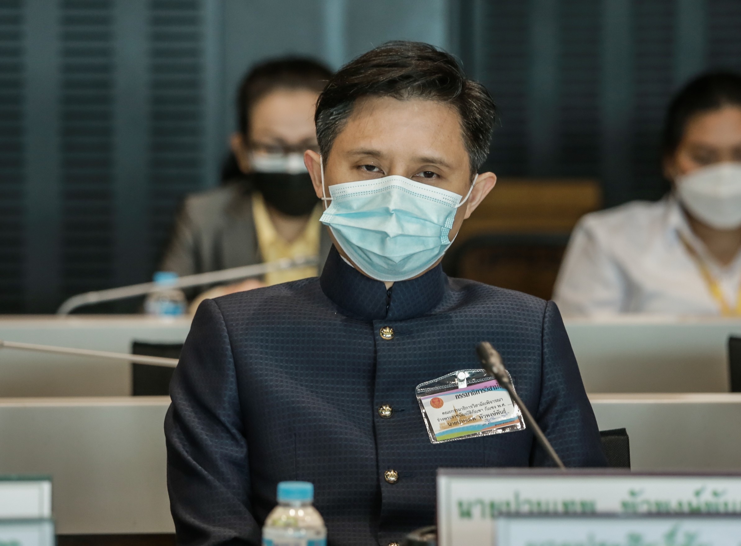 “ปานเทพ” แจง จำหน่ายกัญชาไม่ต้องขออนุญาต แต่ต้องไม่ผิดประกาศสาธารณสุข