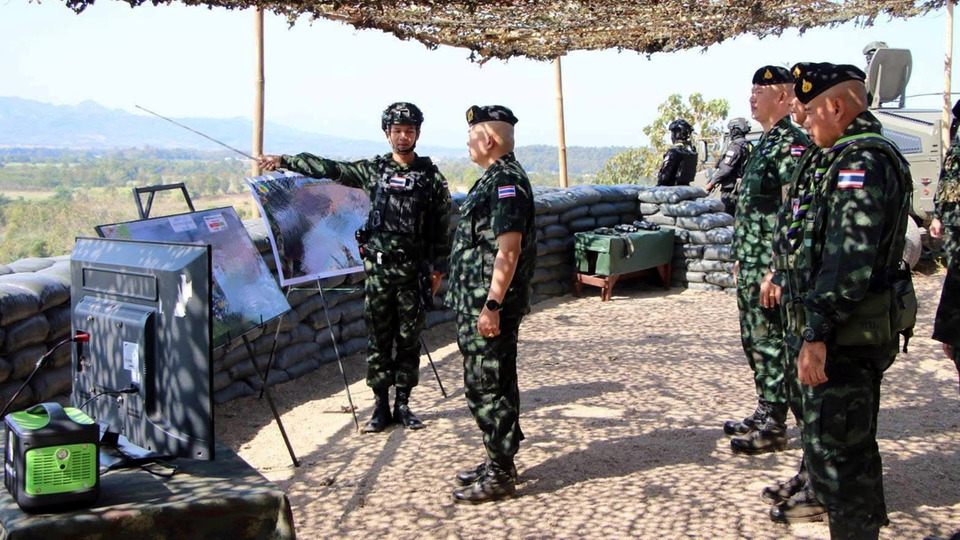 มทภ.3 ลงพื้นที่แม่สอด ติดตามสถานการณ์ชายแดนไทย–เมียนมา เตรียมความพร้อมถวายความปลอดภัยรับเสด็จฯ