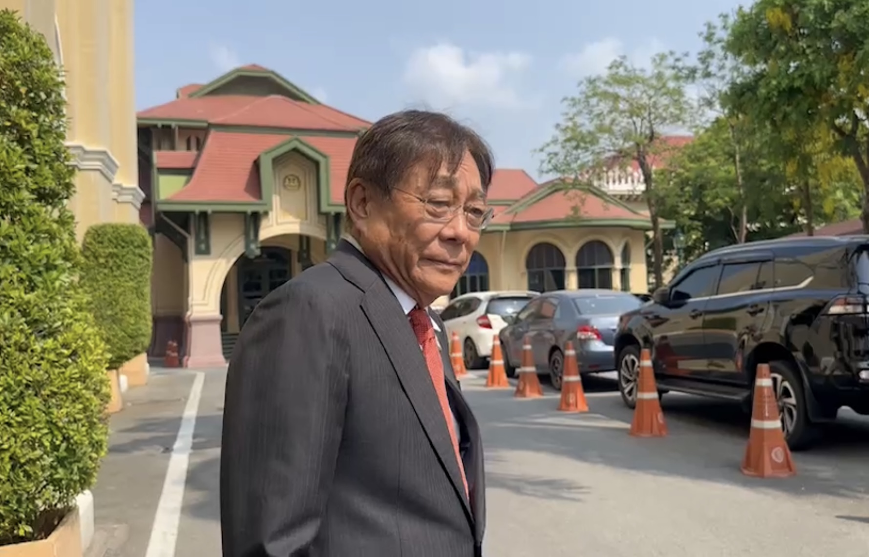 "รมต.ใหม่" เข้าตรวจโควิด ก่อนเข้าเฝ้าถวายสัตย์ฯพรุ่งนี้ “พิชัย” ดูห้องทำงานตึกบัญชาการ 1