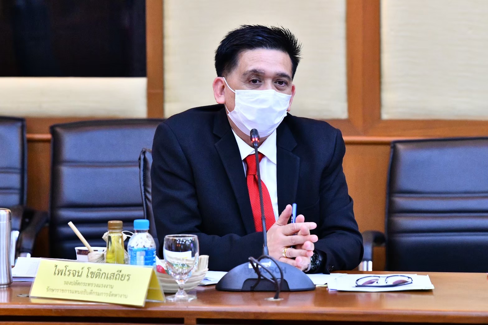 กรมการจัดหางาน เผย แรงงานต่างด้าวมีใบอนุญาตทำงานตามกฎหมายมีสิทธิฉีดวัคซีนโควิด