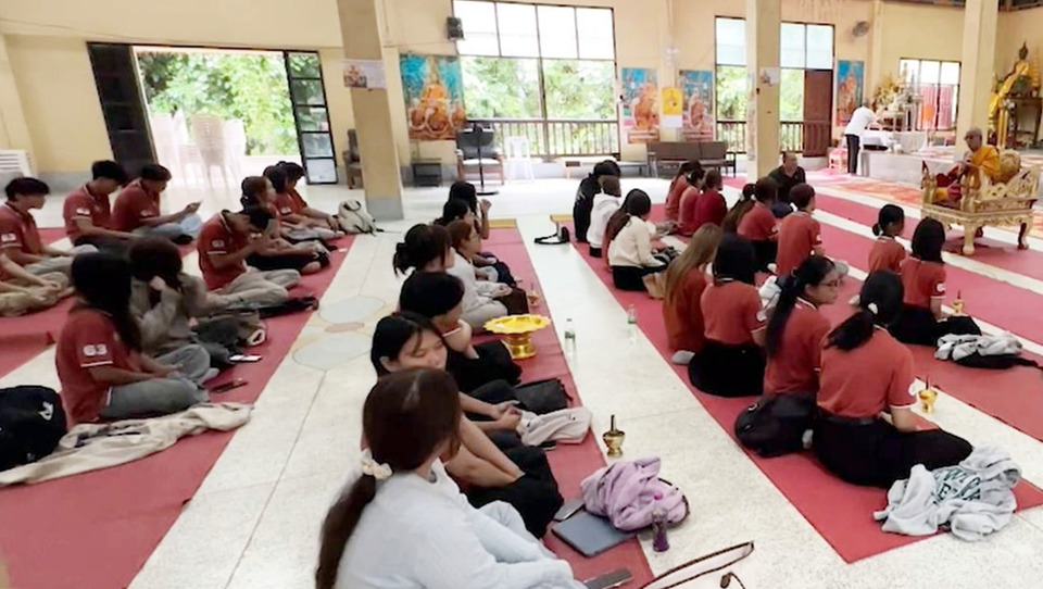 พระครูอดุลสารนิเทศ เทศน์นักศึกษา มข. ชูหลัก “4 ศ” พร้อมวอนอย่าเปรียบเทียบวัด เพราะบริบทต่างกัน
