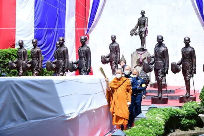 ทอ. บวงสรวง พระรูปจำลอง จอมพล สมเด็จพระเจ้าบรมวงศ์เธอ เจ้าฟ้าจักรพงษ์ภูวนารถ กรมหลวงพิศณุโลกประชานารถ พระบิดาแห่งกองทัพอากาศ