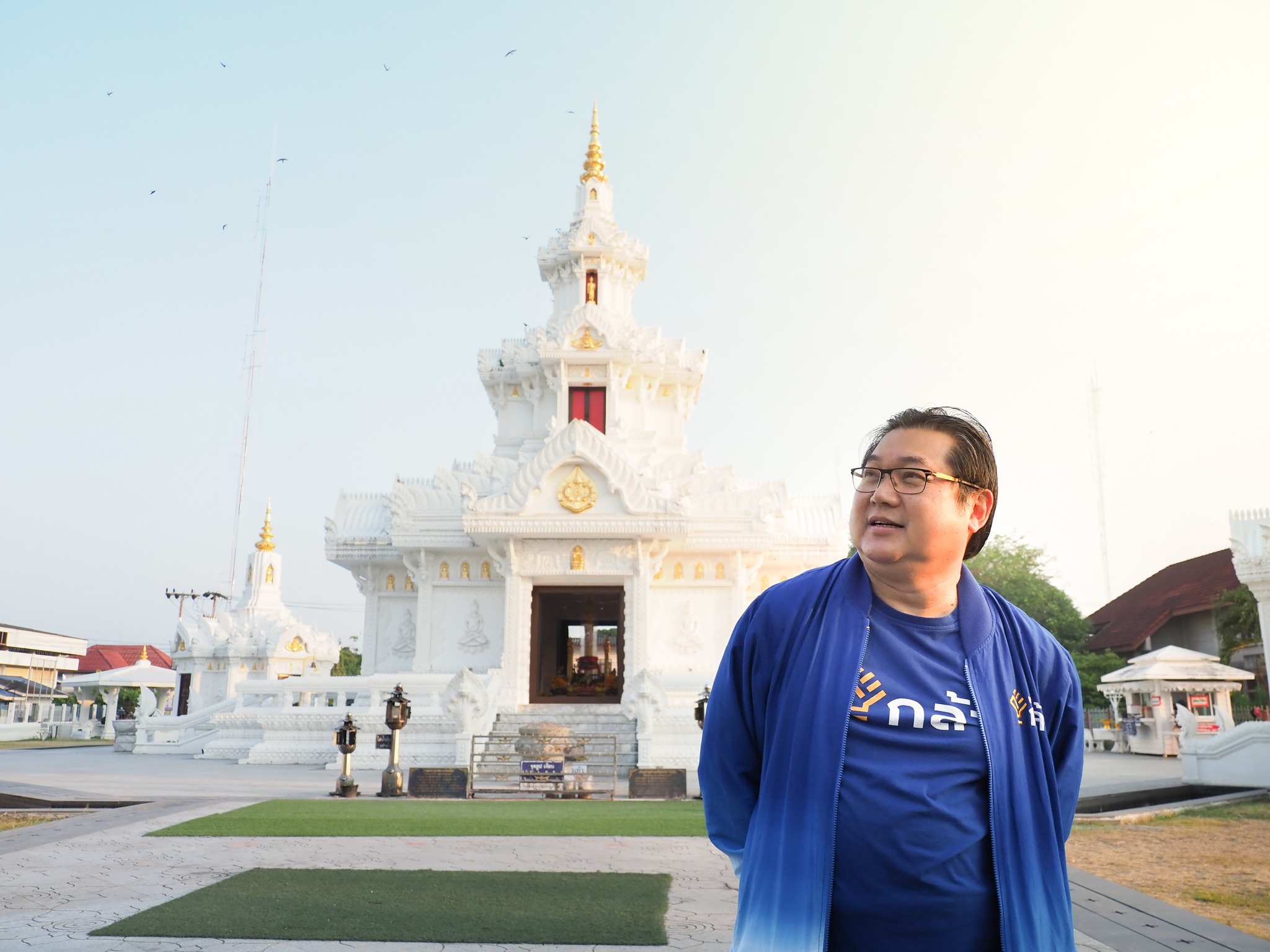 "ปธ.ทีมเศรษฐกิจพรรคกล้า"  เปิดแนวคิด พัฒนาเกษตรกรให้พ้น "ความยากจน" ชี้ถ้าได้รัฐบาลที่เข้าใจ เกษตรกรไทยมีแต่รวย 