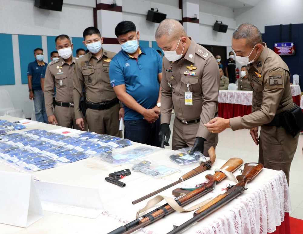 ทลายรังยานรก​ ยึดร่วมแสนเม็ด​ ผงะพบปืนร่วม 10 กระบอก​ ช่วงเลือกตั้งที่ผ่านมา