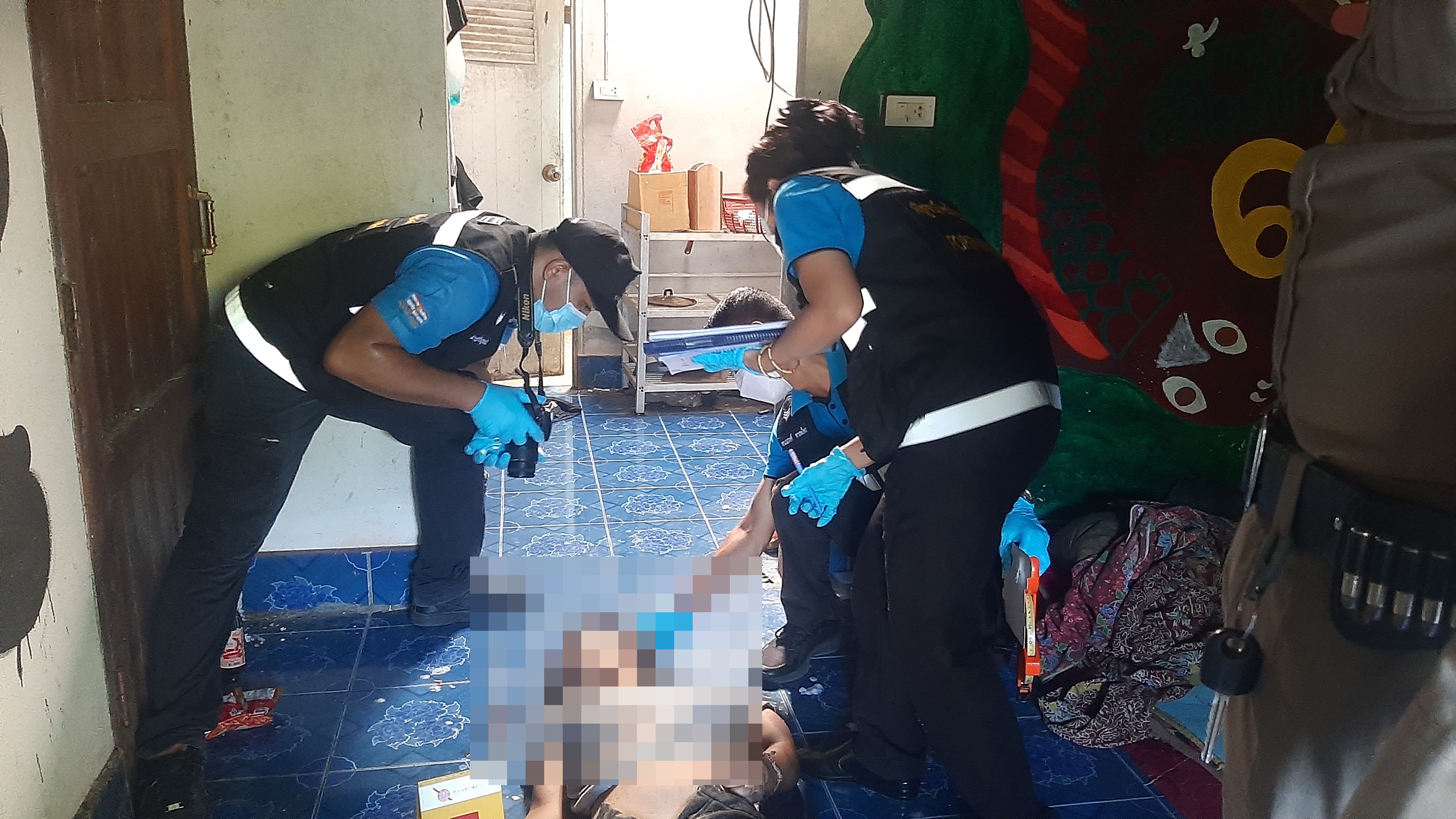 พบศพสาวนอนตายคาบ้านเหตุผัวทุบลากร่างกลับกว่า 150 เมตร