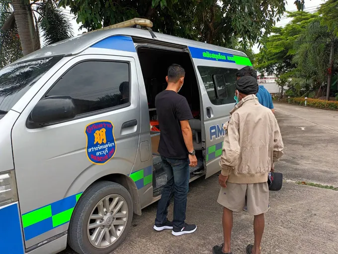 กู้ภัยฯน้ำใจงามส่งลุงป่วยมะเร็งระยะสุดท้ายขอไปตายบ้านเกิด 