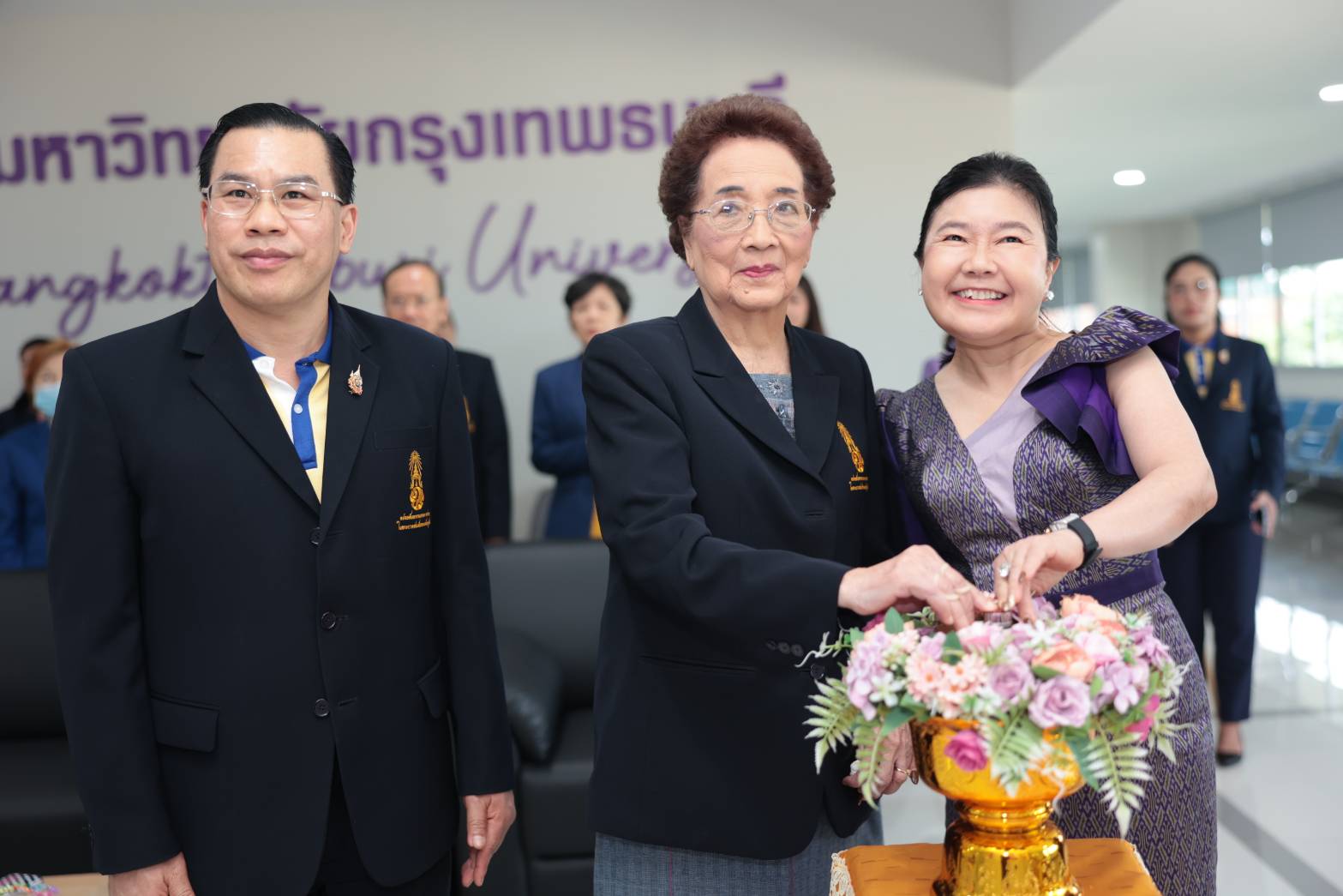 มกธ. จับมือ มูลนิธิทันตนวัตกรรมในพระบรมราชูปถัมภ์  เปิด “ศูนย์ฝึกอบรมทันตกรรมรากฟันเทียม ศูนย์พัฒนารากฟันเทียมไทยเฉลิมพระเกียรติ ร.9” 