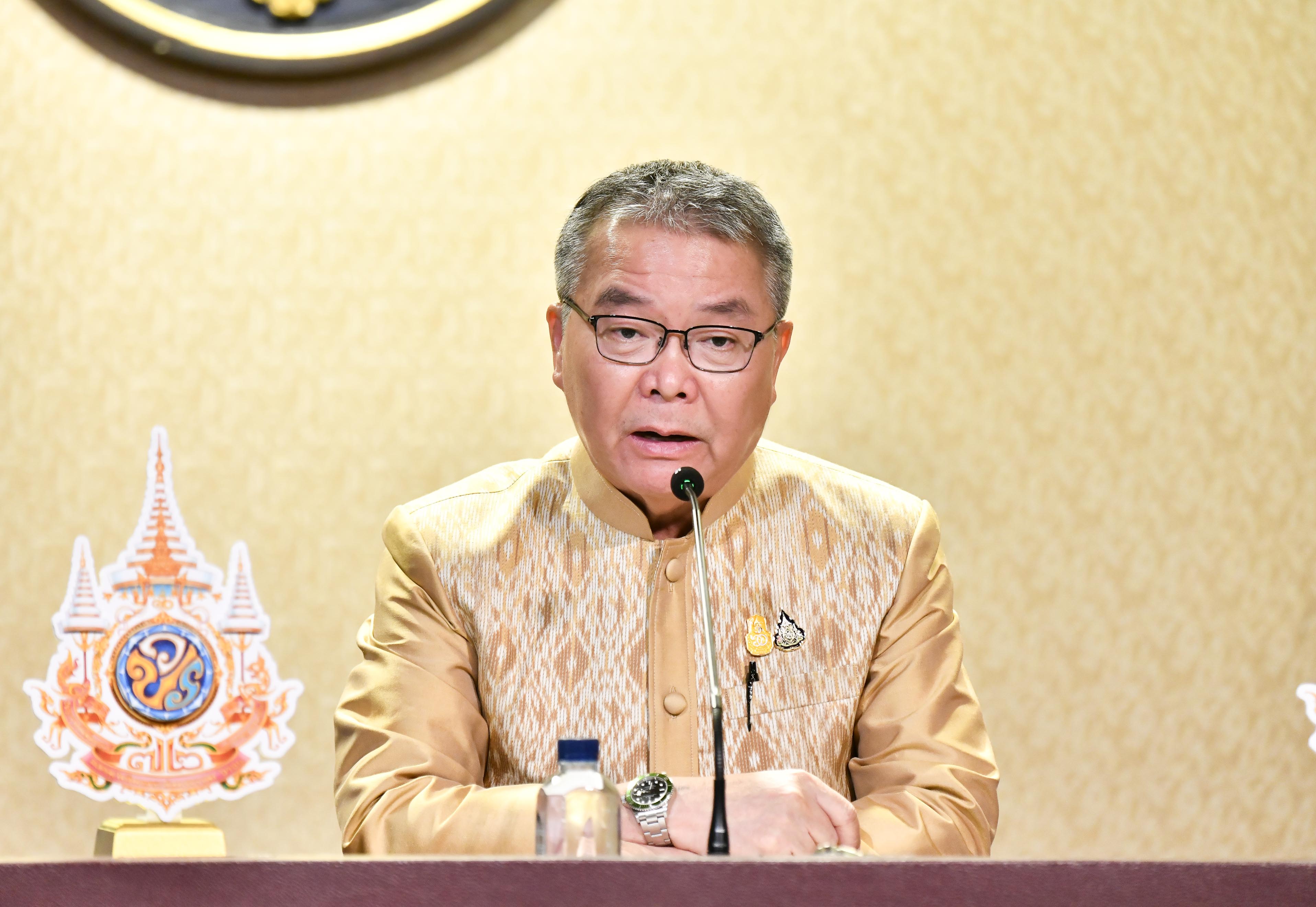 รัฐบาล ผลักดันไทยเป็นศูนย์กลางการทำงานของชาวต่างชาติทักษะสูง อนุมัติวีซ่าและใบอนุญาตทำงานแล้วกว่า 5.6 หมื่นคน