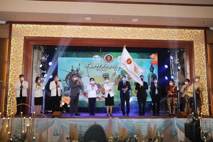 เสมา3ลุยสุพรรณบุรีเปิดงานวันการศึกษาเอกชนภาคกลาง ครั้งที่ 6 “เร่งเครื่องการศึกษาเอกชน สู่ Next Normal”