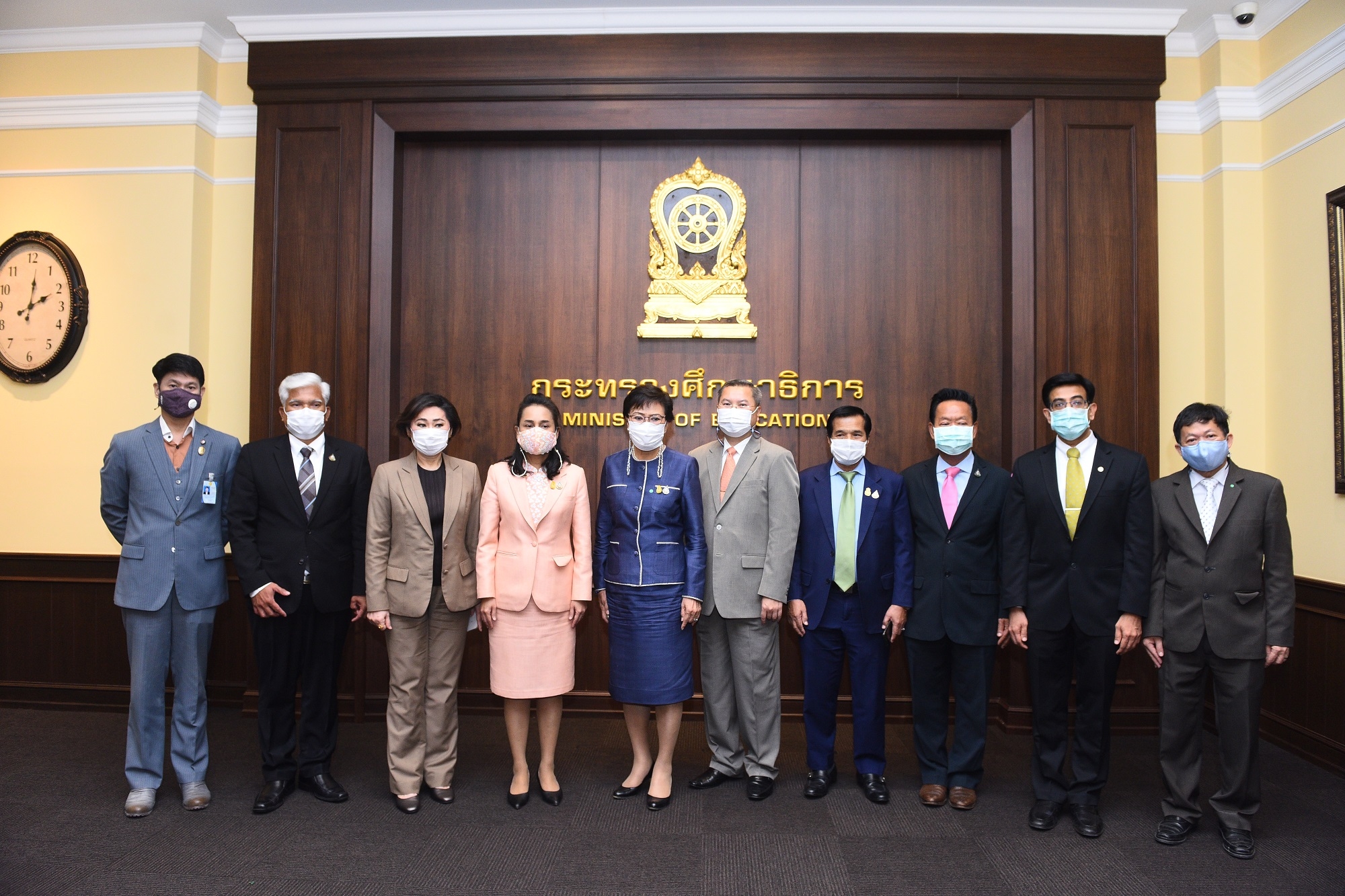“คุณหญิงกัลยา” ลั่น!เดินหน้า-สานต่อ         10 ภารกิจศธ.  ตั้ง 10 ที่ปรึกษา