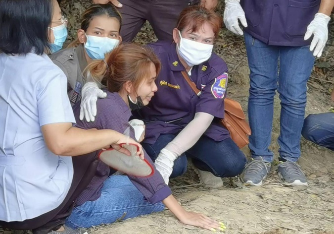 สลด! แม่ตามหาลูกน้อย 7 วัน สุดท้ายกลายเป็นศพ  ถูกฝังในไร่อ้อยห่างบ้าน 2 กิโล 