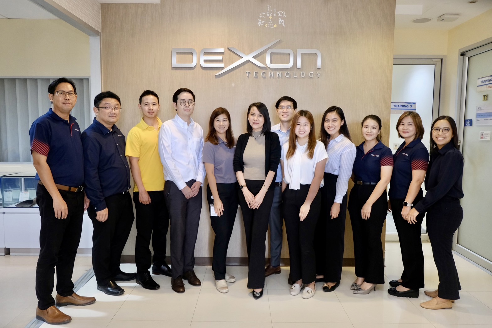  DEXON ต้อนรับคณะสถาบันบัณฑิตบริหารธุรกิจ ศศินทร์ และ SET