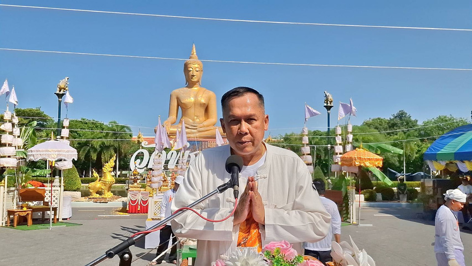 ผู้ว่าฯสิงห์บุรี เป็นประธานพิธีบวงสรวง “หลวงพ่อใหญ่ประทานพร” บูรณะปิดทองโมเสกทองคำ วัดพิกุลทอง พระอารามหลวง