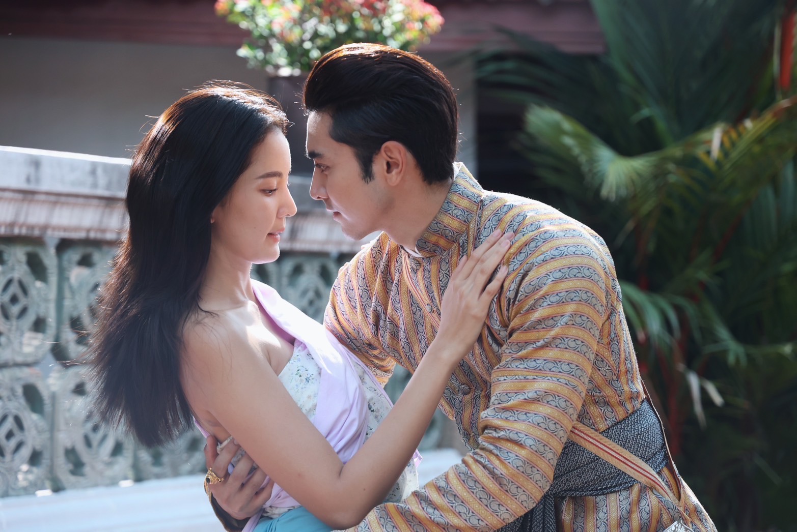 แรงไม่หยุด “คุณพี่เจ้าขาดิฉันเป็นห่านมิใช่หงส์” สุดปัง “โบว์ เมลดา” ตัวตึงแห่งโรงแม่แฟง ทุบเรตติ้งขึ้นแท่นละครแรงแห่งปี