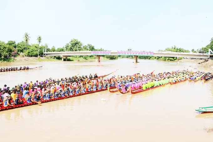 พิจิตรจัดศึกชิงเจ้าความเร็วแห่งสายน้ำ!ประเพณีแข่งเรือยาวชิงถ้วยพระราชทาน  ร.10