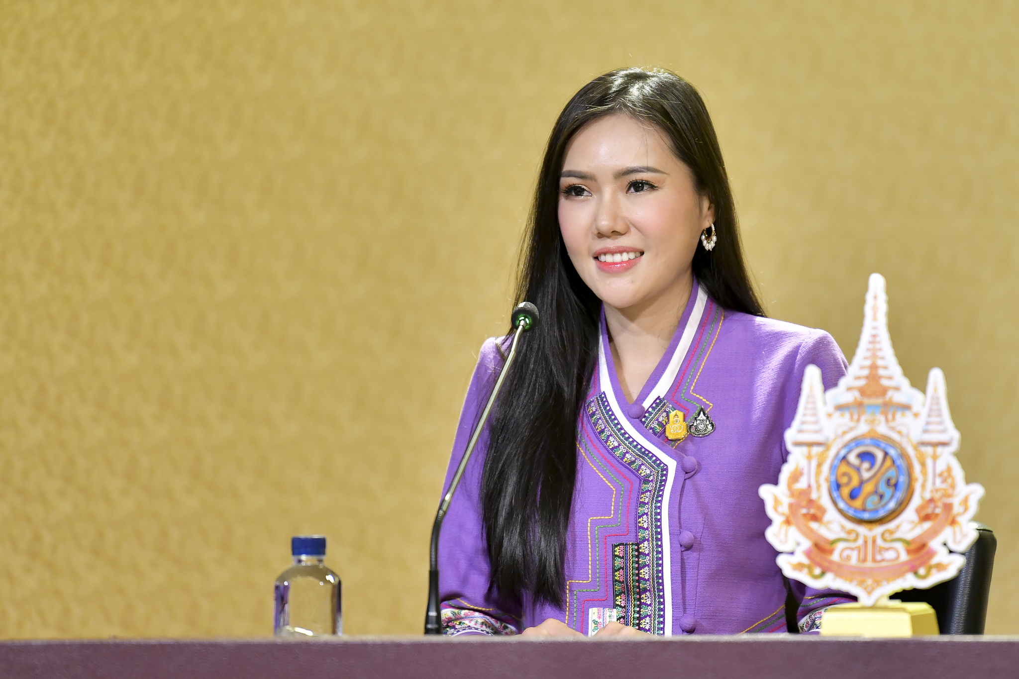 "กรมการขนส่งทางบก" แนะทำใบขับขี่ใหม่จองคิวผ่านแอป DLT สะดวก เตือนอย่าหลงเชื่อเพจปลอมหลอกทำใบขับขี่  