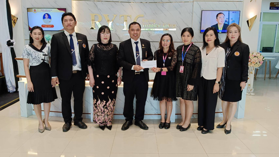 เทคนิคระยอง ขอบคุณพลังน้ำใจร่วมบริจาคเงิน-สิ่งของช่วยน้ำท่วมหาดใหญ่ 