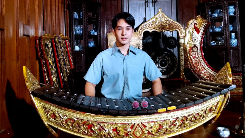 "ตรัย จักรภัทร" สวมบท "เจ้าชู้" แอบนอกใจแฟนใน "ผีนางรำ" ซีรีส์เรื่องเล่าอาจารย์ยอด