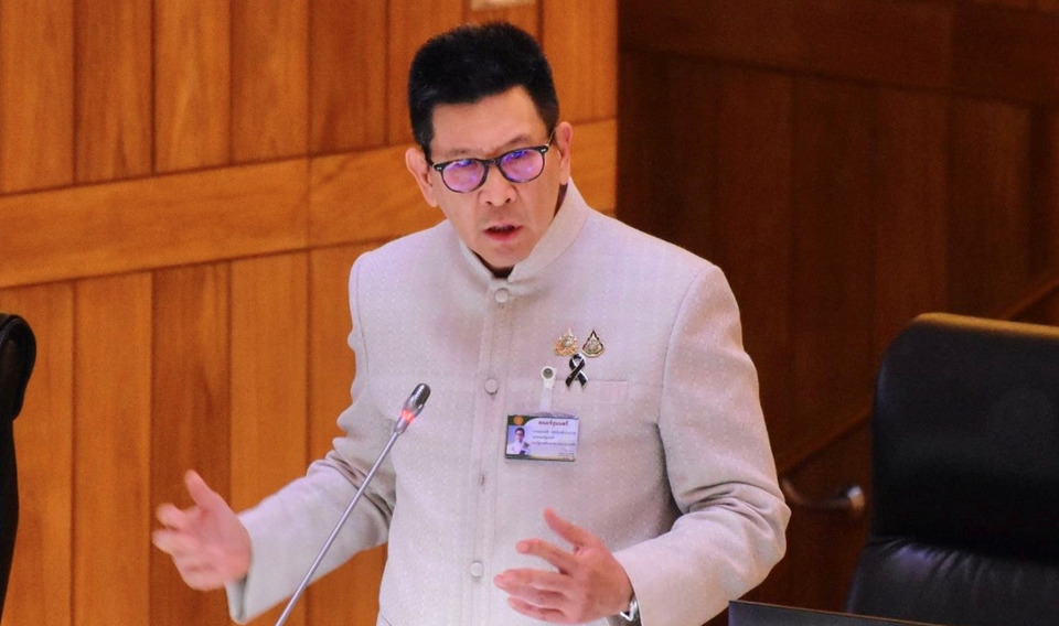 “เอกนิติ” เขย่างบปี 70 ลุยตัดงบฟุ่มเฟือย-ดูงานต่างประเทศ อัดงบช่วยประชาชน ดัน GDP โตทะลุ 3%