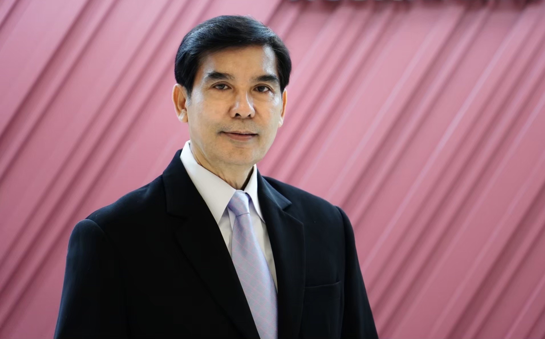 “พร้อมพงศ์” โต้เกรียนคีย์บอร์ด เรียกร้องรัฐประหาร สุมไฟไทย-กัมพูชา ขัดแย้ง  ย้ำ “กองทัพ-รัฐบาล” น้ำหนึ่งใจเดียว ร่วมรักษาอธิปไตย 