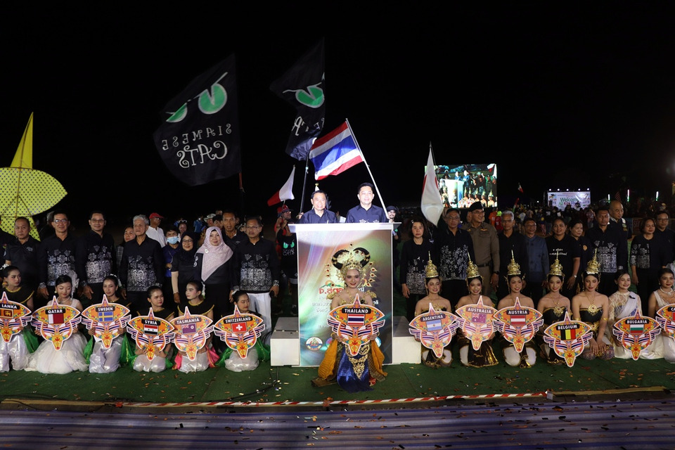 สตูลเปิดฉากมหกรรมว่าวนานาชาติครั้งที่ 45 นักว่าว 45 ประเทศโชว์ยิ่งใหญ่