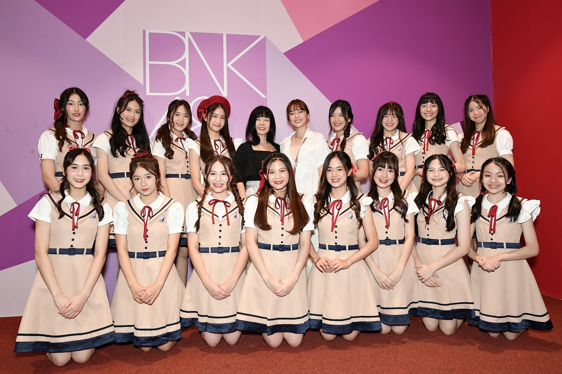 "เฌอปราง" นั่งแท่นโปรดิวเซอร์สเตจ เปิดสเตจ BNK48 รุ่น 3