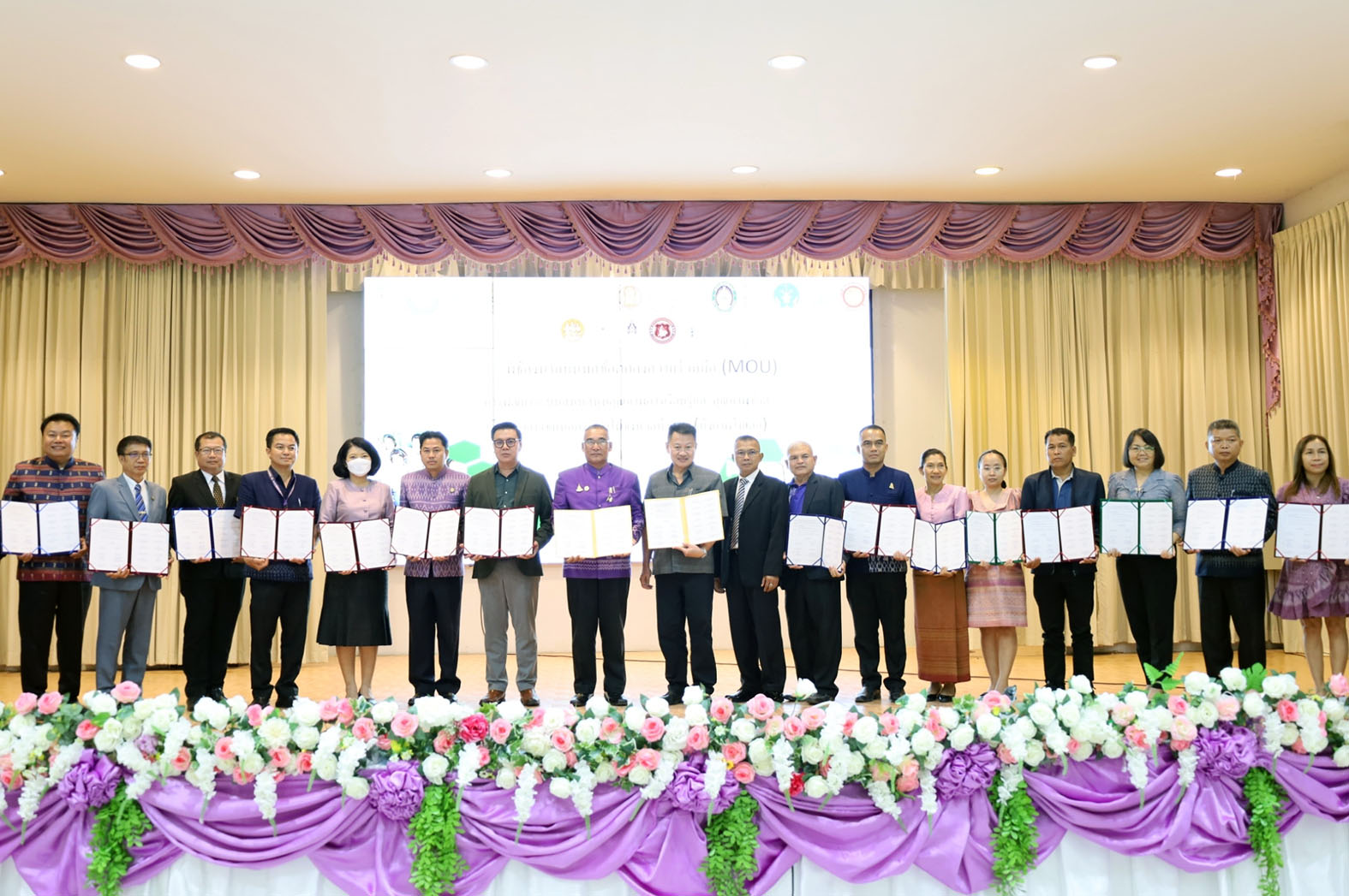 'บึงกาฬ' เปิดโรงเรียนมือถือ (Mobile School) แห่งที่ 2 