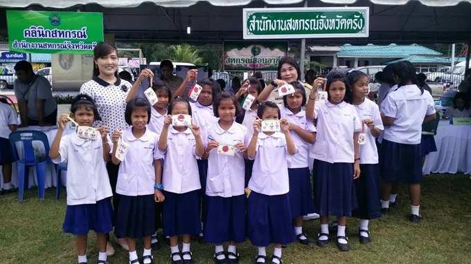 ขบวนการสหกรณ์จังหวัดตรัง ร่วมออกหน่วยบริการเคลื่อนที่ เฉลิมพระเกียรติ ร.10