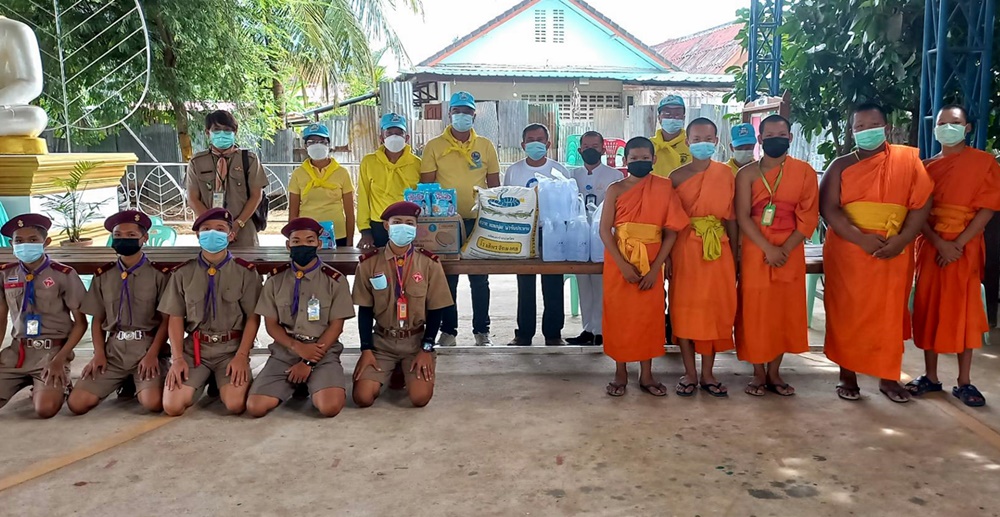 แม่สอด ร่วมเป็นสะพานบุญ ช่วย รร.ธรรมวัตรวิทยาฯ ต้องดูแลนักเรียน-เณร กว่า 464 คน