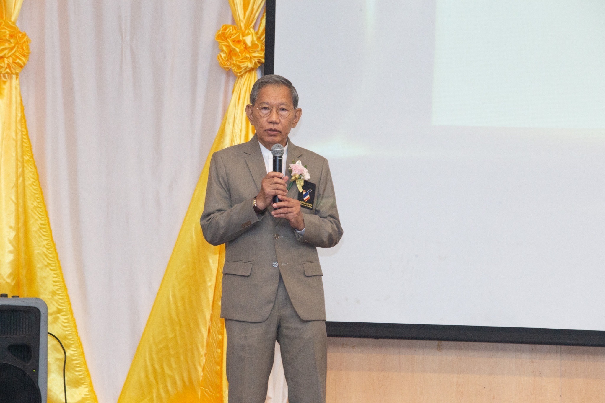 สมาคมนักข่าวอาชญากรรมฯ มอบรางวัล ผู้ปิดทองหลังพระ ทำคุณประโยชน์เพื่อสังคม
