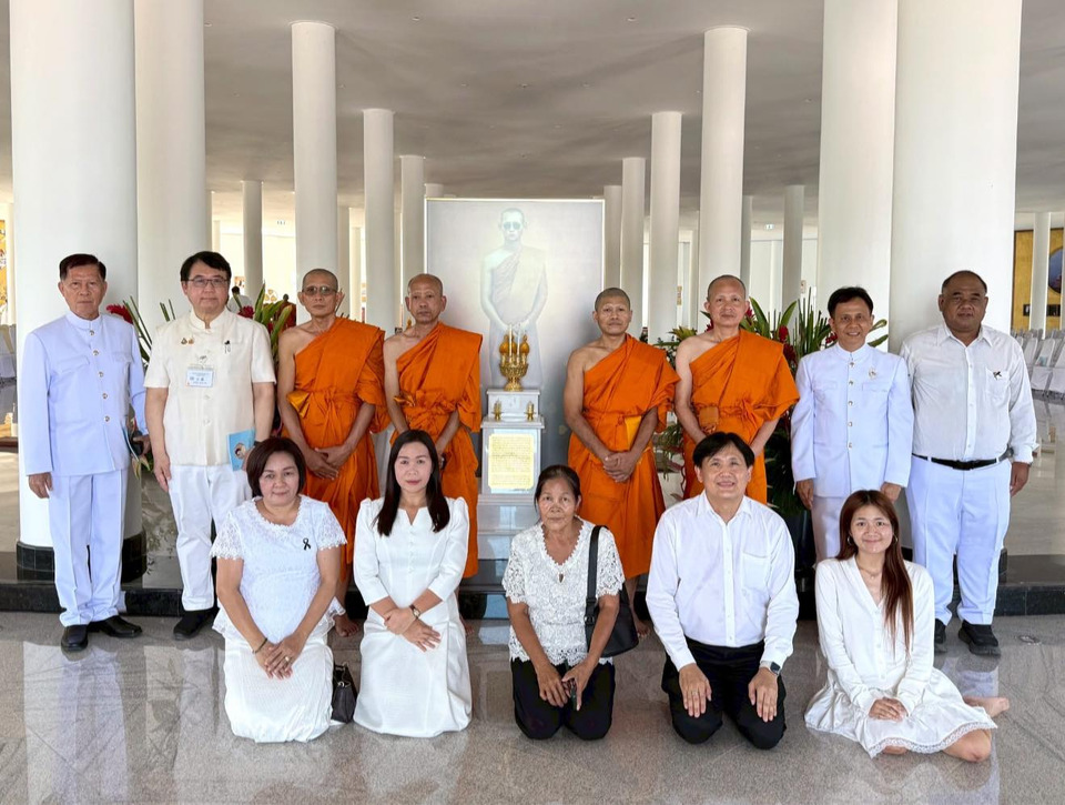 พิธีอุปสมบทหมู่ในส่วนของบุคลากรจากมหาวิทยาลัยสยาม  