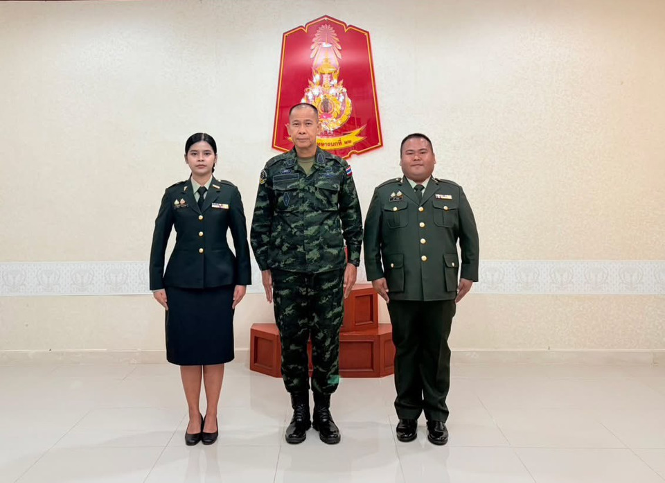 ทบ.บรรจุ “พี่ชาย-น้องสาว” วีรบุรุษตาเมือน–ตาควาย เข้ารับราชการ มทบ.22 สานต่อสายเลือดทหารกองทัพบก