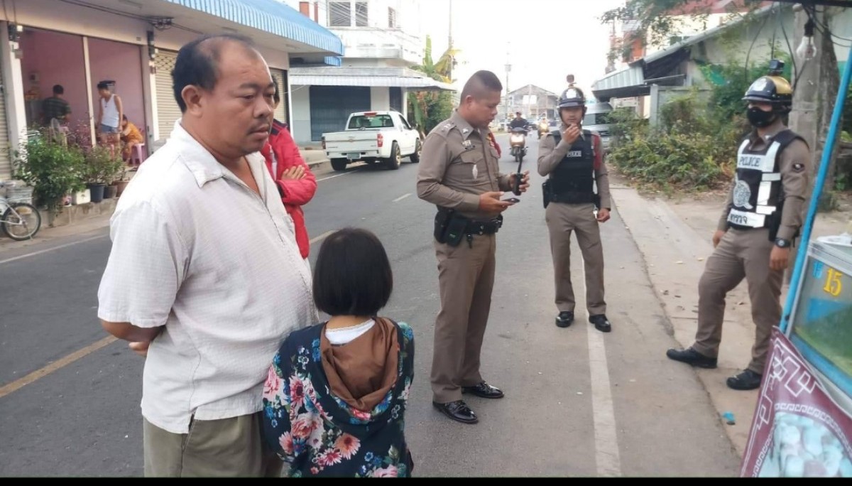 แก๊งทวงหนี้โหดส่งจม.ข่มขู่​  โยนระเบิดใส่บ้านพัก​ สะเก็ดระเบิดทะลุเข้าบ้าน 4 ชีวิตรอดหวุดหวิด