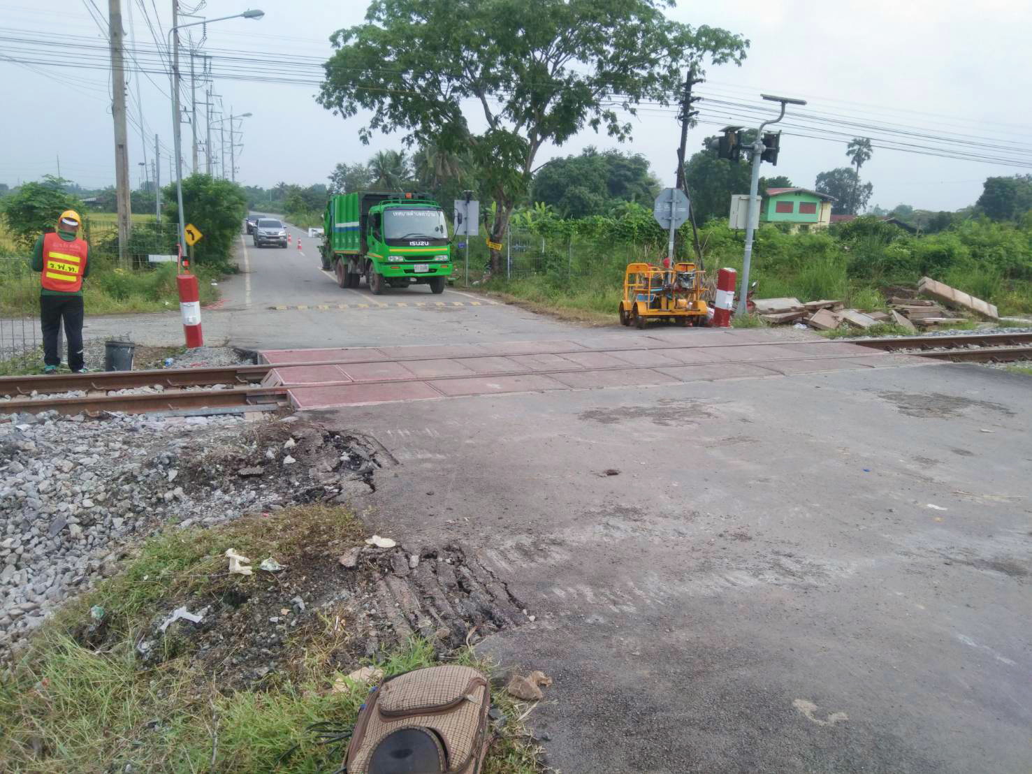 เอวัง!! สถานีรถไฟบ้านคลองแขวงกลั่นวังเวงยามเช้า ชาวบ้านไม่กล้ามาขึ้นรถไฟไปทำงาน