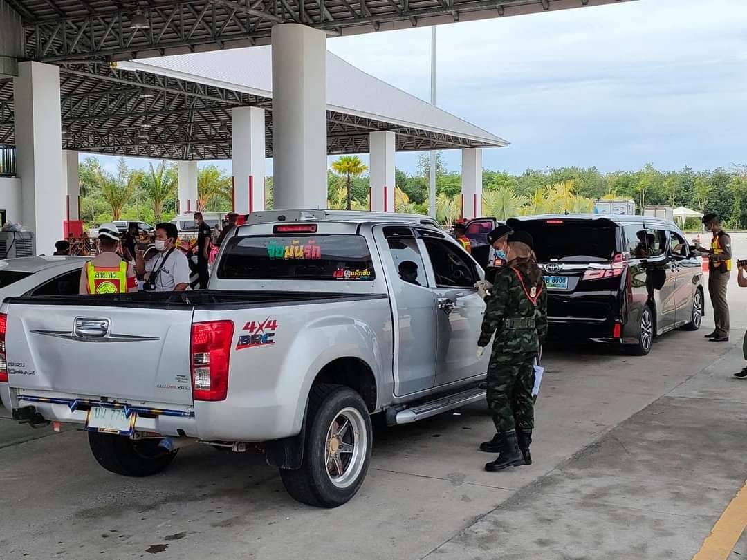 ภูเก็ตยกระดับคัดกรองเข้ม' ห้ามรถทุกประเภทผ่านด่าน 23.00-04.00เริ่ม 20 ก.ค.64 
