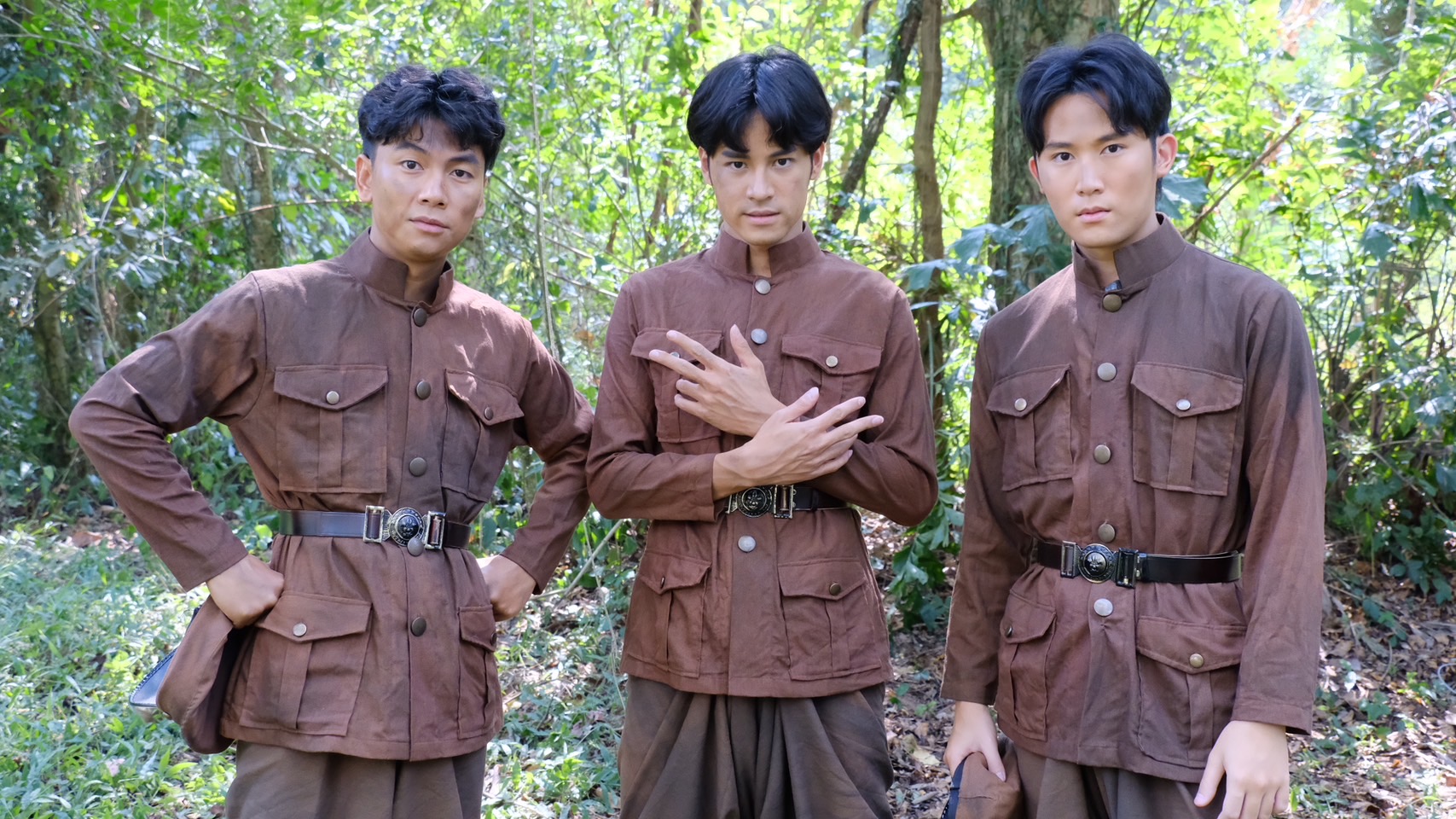 ฉากกอดคอกันรบใน “นางนาค สะใภ้พระโขนง” สามเกลอ เก้า - เจแปน - เฟม บู๊สนั่นจนเป็นลมคากองถ่าย !!  