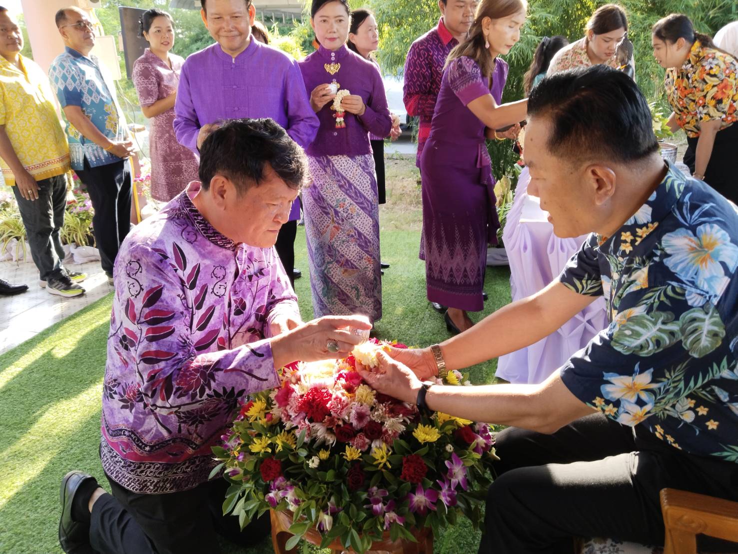  พช.พังงา ร่วมกิจกรรมประเพณีสงกรานต์ 2567 “สรงน้ำพระ รดน้ำ ขอพร ผู้ว่าราชการจังหวัดพังงา“