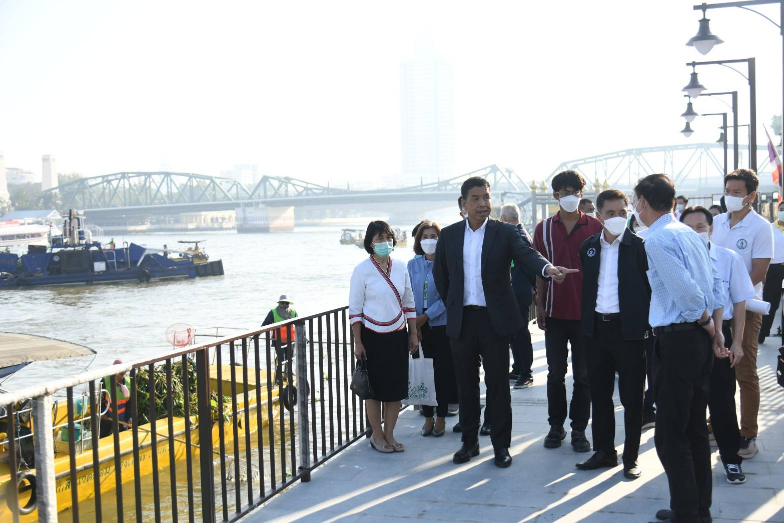 กทม.ตรวจโครงการปรับภูมิทัศน์ย่านกะดีจีน เล็งพัฒนาเชื่อมต่อทางเดินในชุมชนสู่ย่านคลองสาน