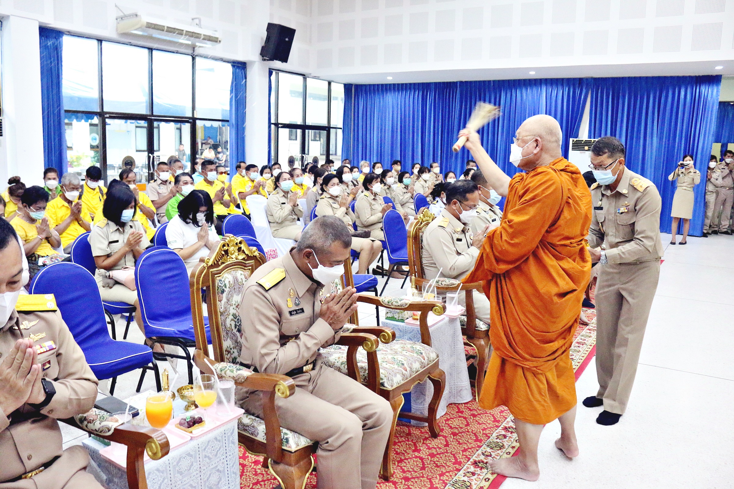 เทศบาลตำบลเขตรอุดมศักดิ์ ทำบุญครบรอบ 14  ปี สู่การยกฐานะขึ้นเป็นเทศบาล