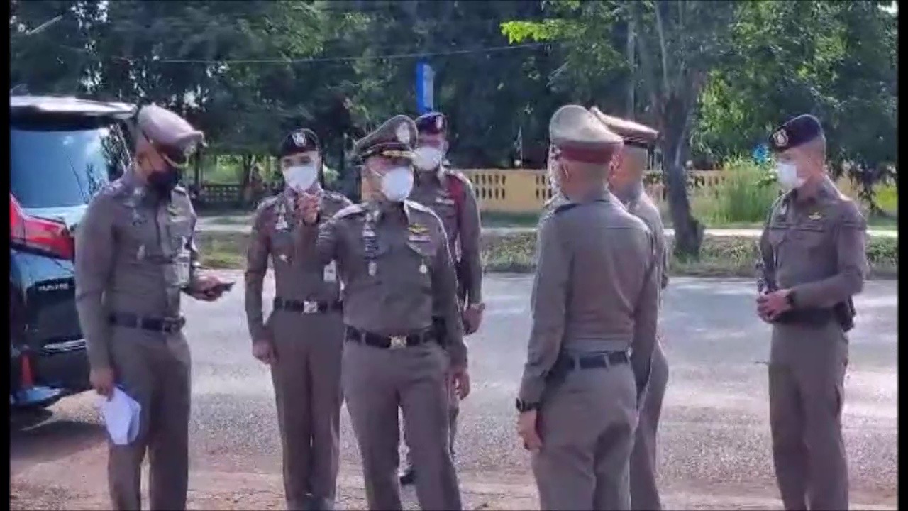 อุดรธานี ล่า ‘ไอ้แรม อาบูดาบี้’ รองผบ.ตร.พิทักษ์ 3 ลงพื้นที่ตรวจที่เกิดเหตุ