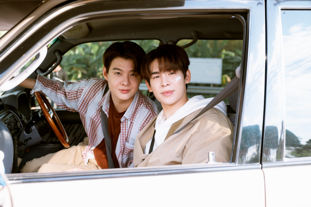 เด็กเมืองกรุงตัวแสบ VS ผู้ใหญ่บ้านโพธิ์ชัย การดัดนิสัยจึงกลายเป็นศึกปะทะหัวใจยกที่ 1