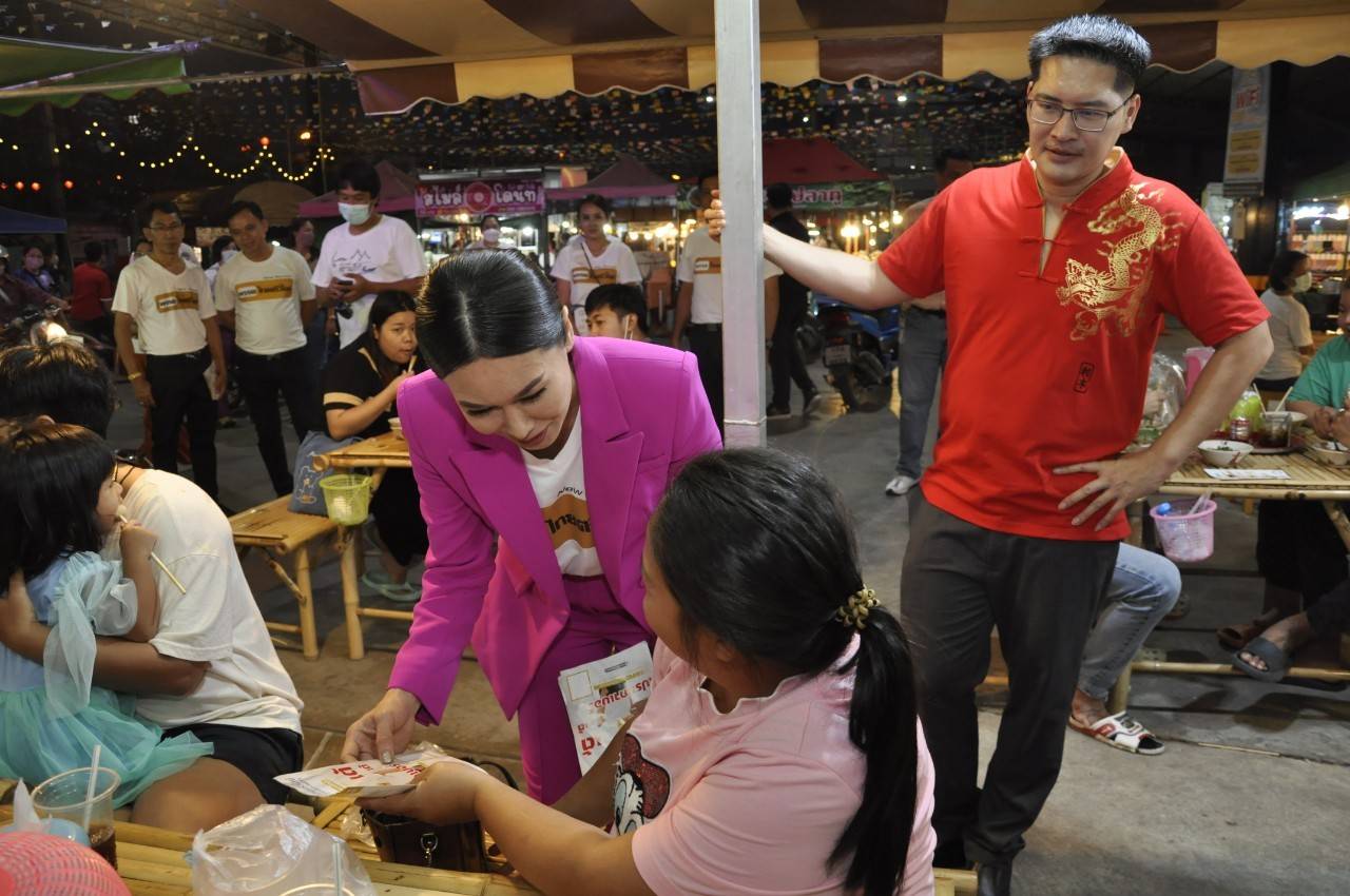 ‘ไทยศรีวิไลย์’ ลงพื้นที่อ่างทอง ร่วมขบวนแห่สิงโตงานศาลเจ้าพ่อกวนอู ‘มงคลกิตติ์’ ประกาศเดินหน้าเลือกตั้งด้วยความซื่อสัตย์สุจริต