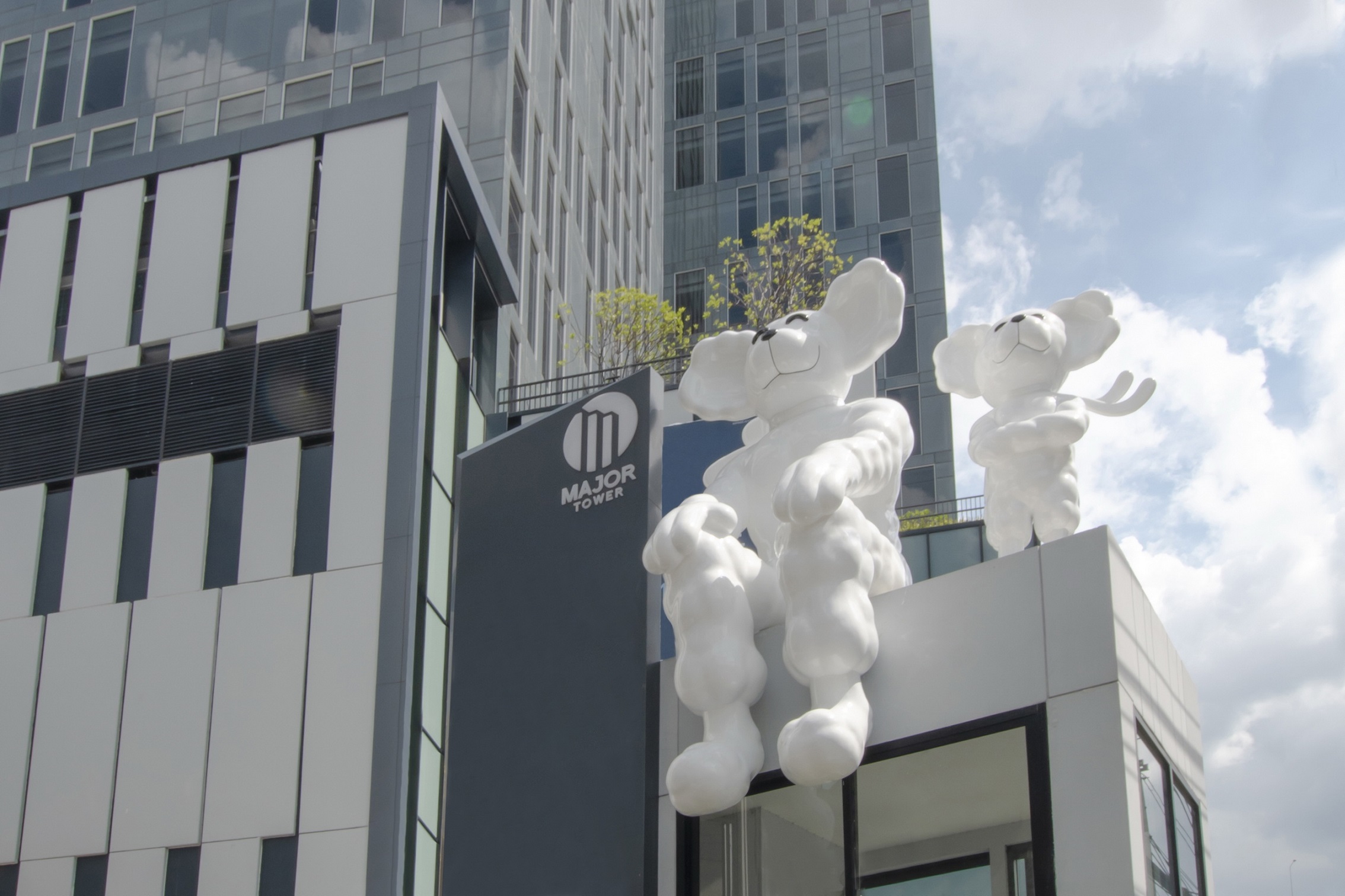 THE CLOUD ไอคอนประจำอาคาร “เมเจอร์ ทาวเวอร์ พระราม 9-รามคำแหง” แลนด์มาร์คใหม่ เติมสีสันให้พนักงานกลับเข้าออฟฟิศ 