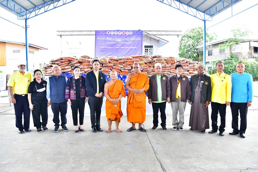 วธ.รวมใจศาสนิกสัมพันธ์รวมใจช่วยเหลือผู้ประสบภัยน้ำท่วมอยุธยา